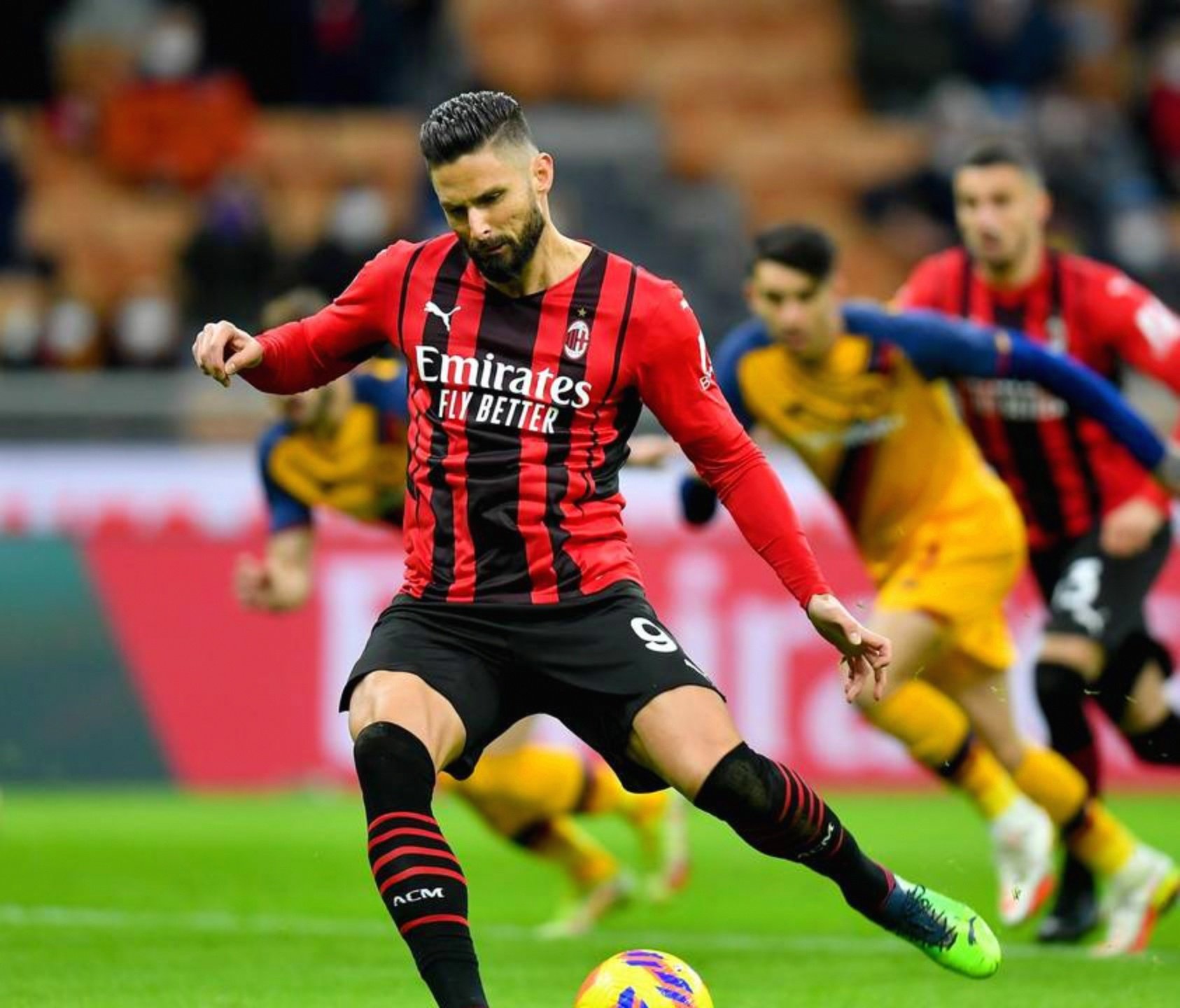 AC米兰后防线困扰频现,需改进战术的简单介绍 AC米兰后防线困扰频现,需改进战术的简单介绍